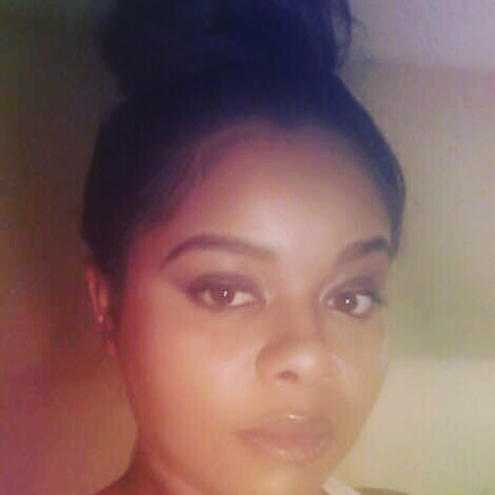 Meet your Posher, Kenisha